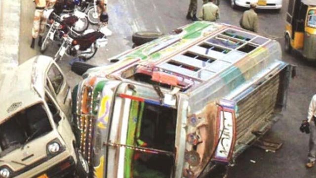Road accidents in Karachi 2024