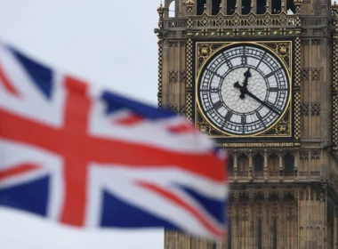 UK may restrict Pakistani students